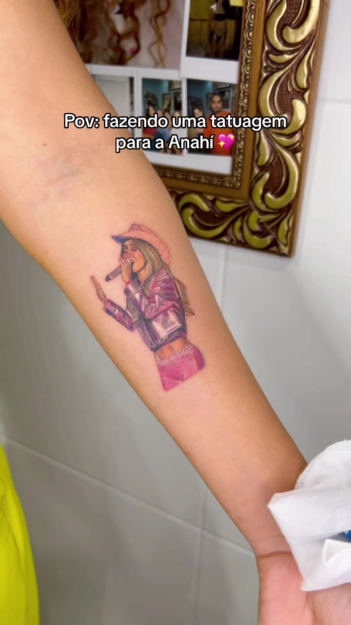 @Vit&oacute;ria Leite