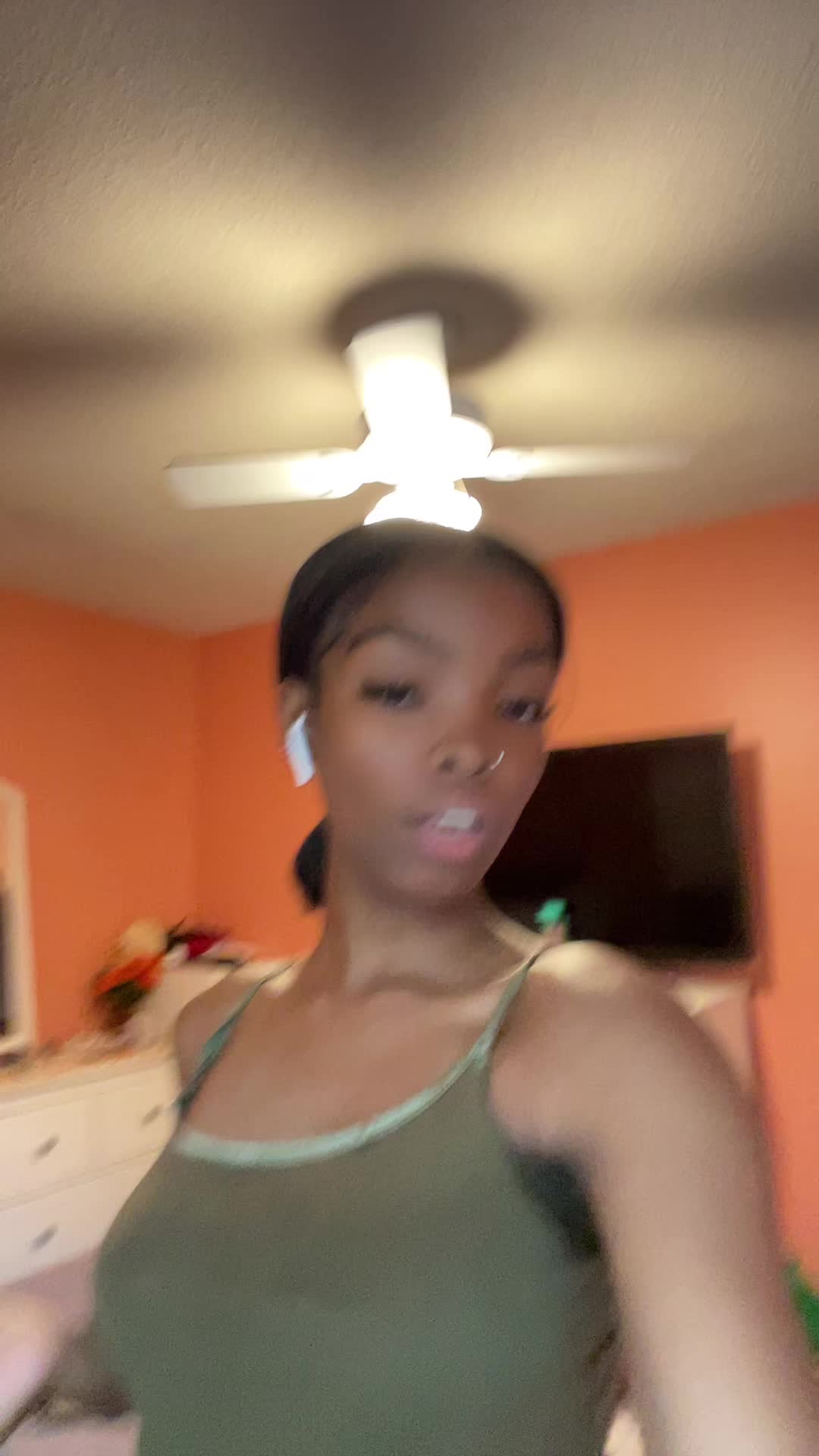 @Trishelle