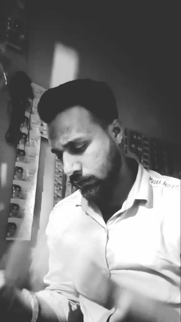 @MrZeeshu