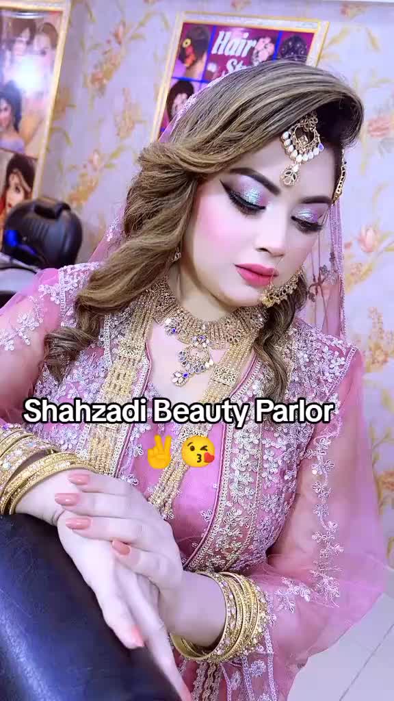 @๐๐๐๐๐ฏ๐๐๐ Beauty Parlor