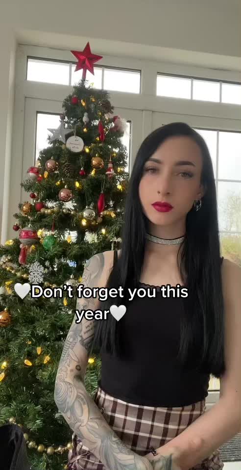 @HALLIE