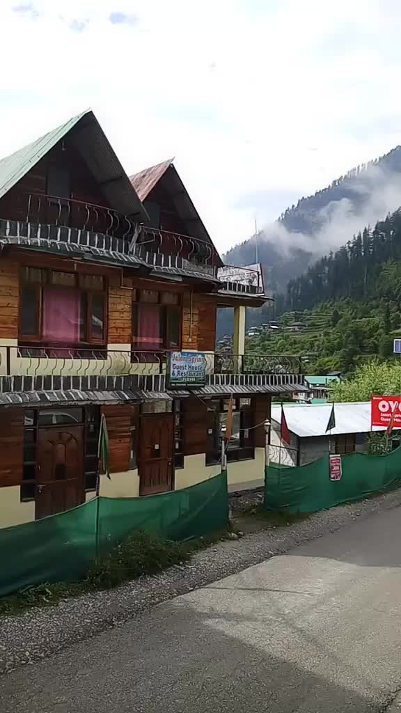 @TUK TUK 😂🤣