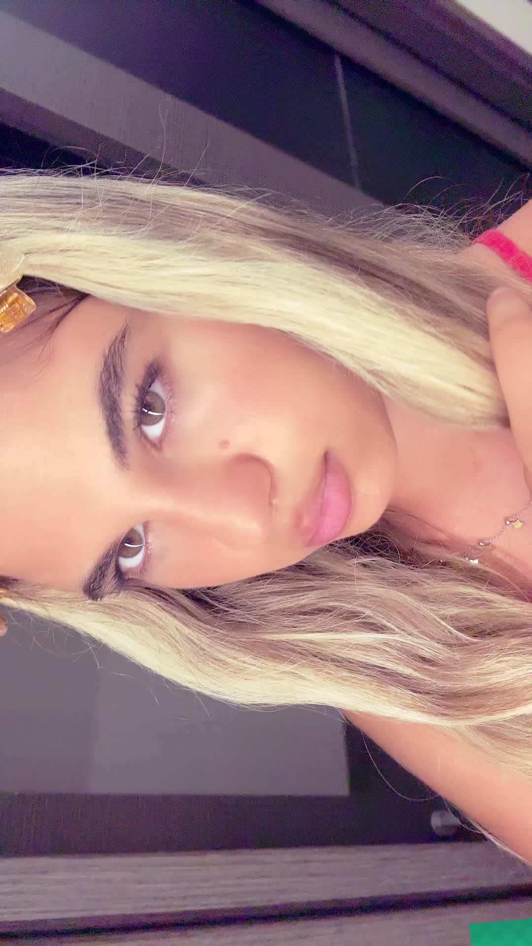 @𝑔𝑎𝑖𝑎