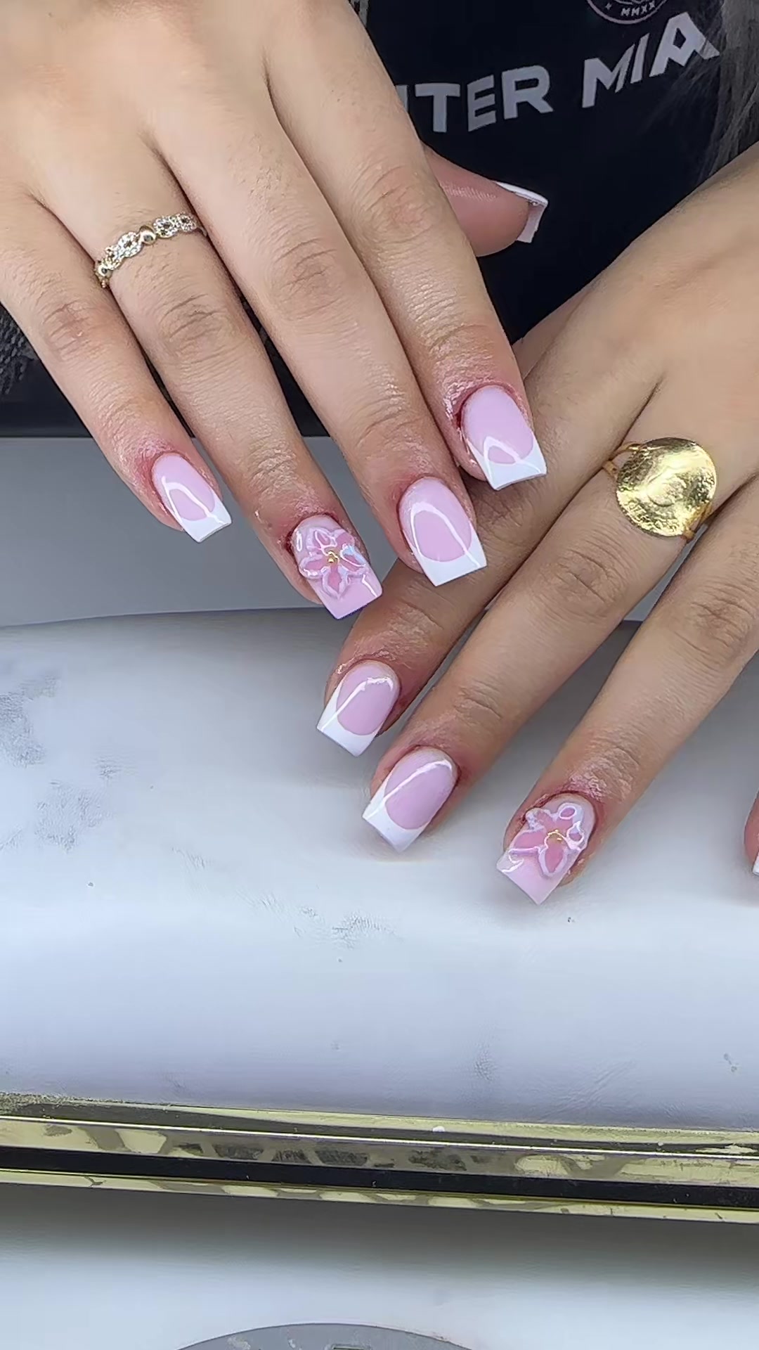 @Hairartist_nails