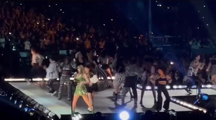 @𓂃꙳⋆videos from the eras tour