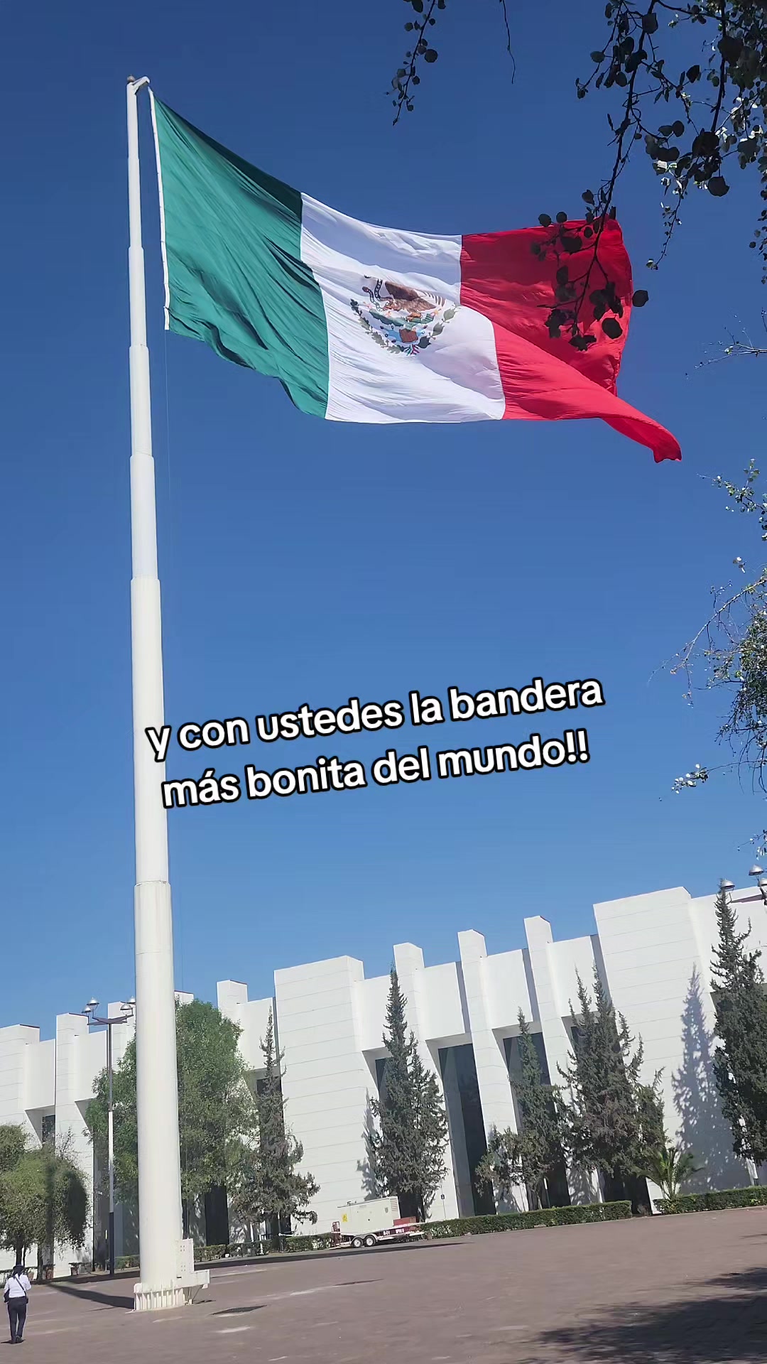 @Javierang08