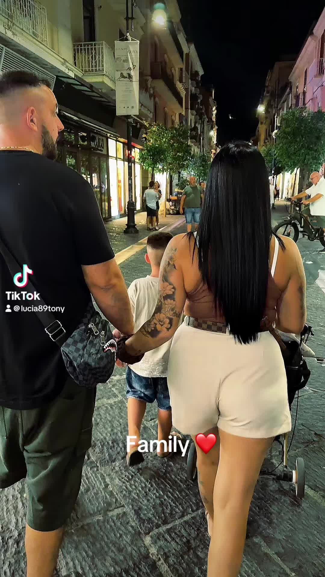 @Lucia89