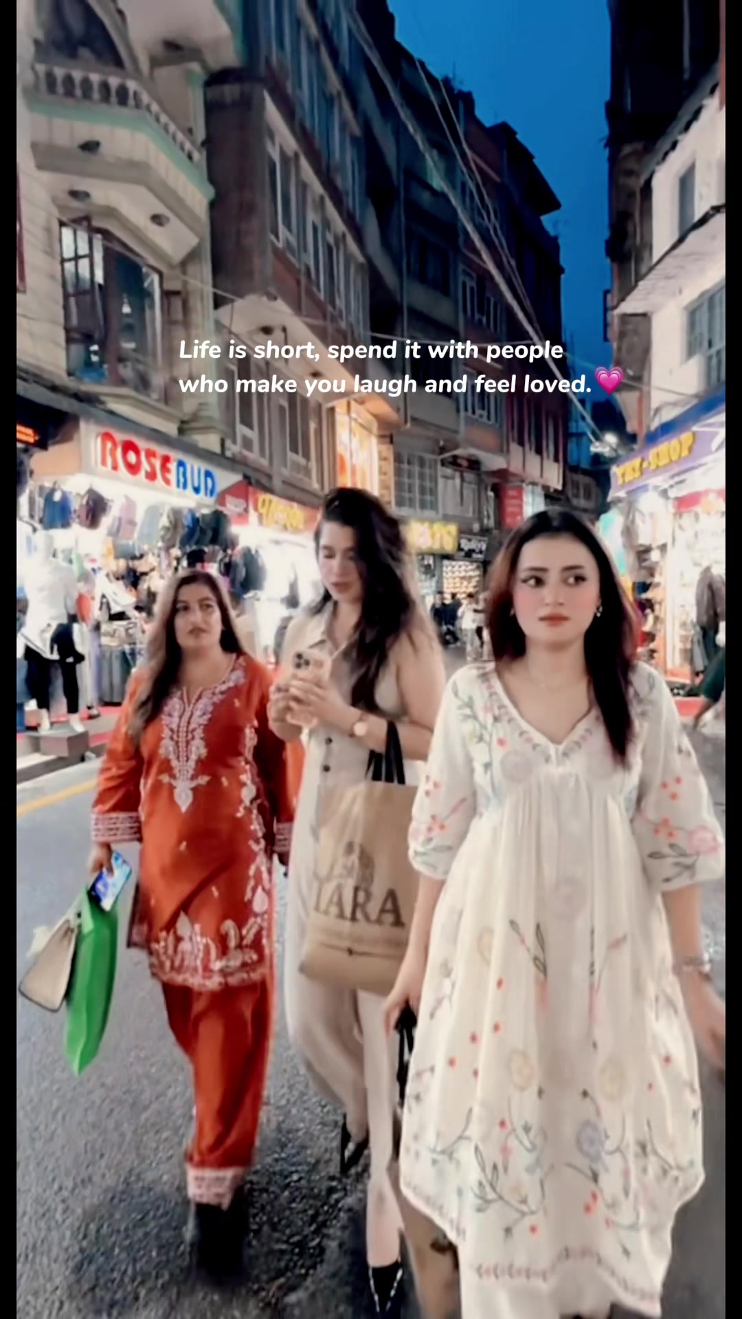 @MINAKSHI🧿🇶🇦