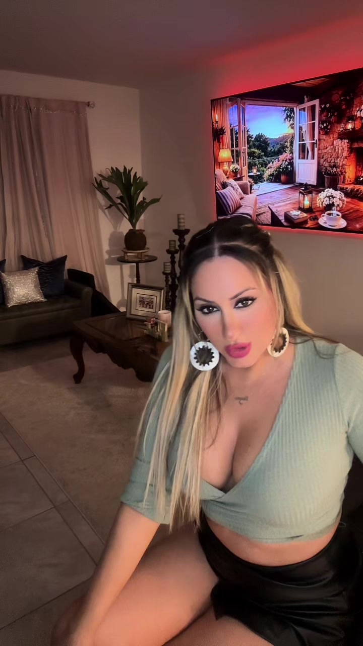 @DeeDee03