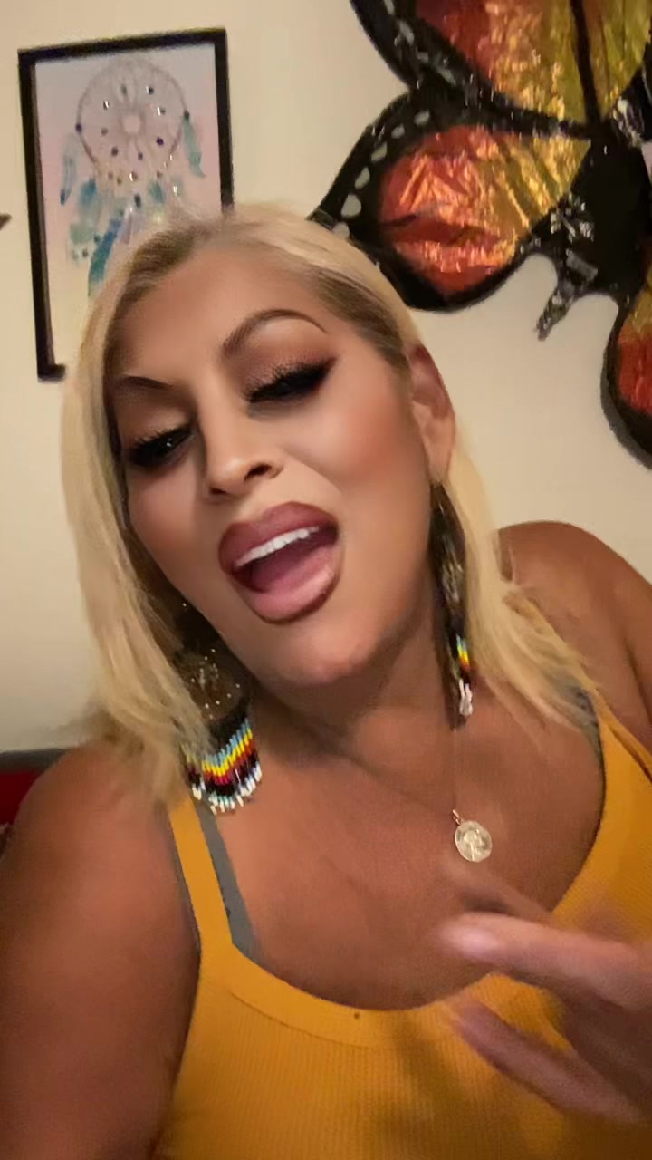 @CeciliaSheila