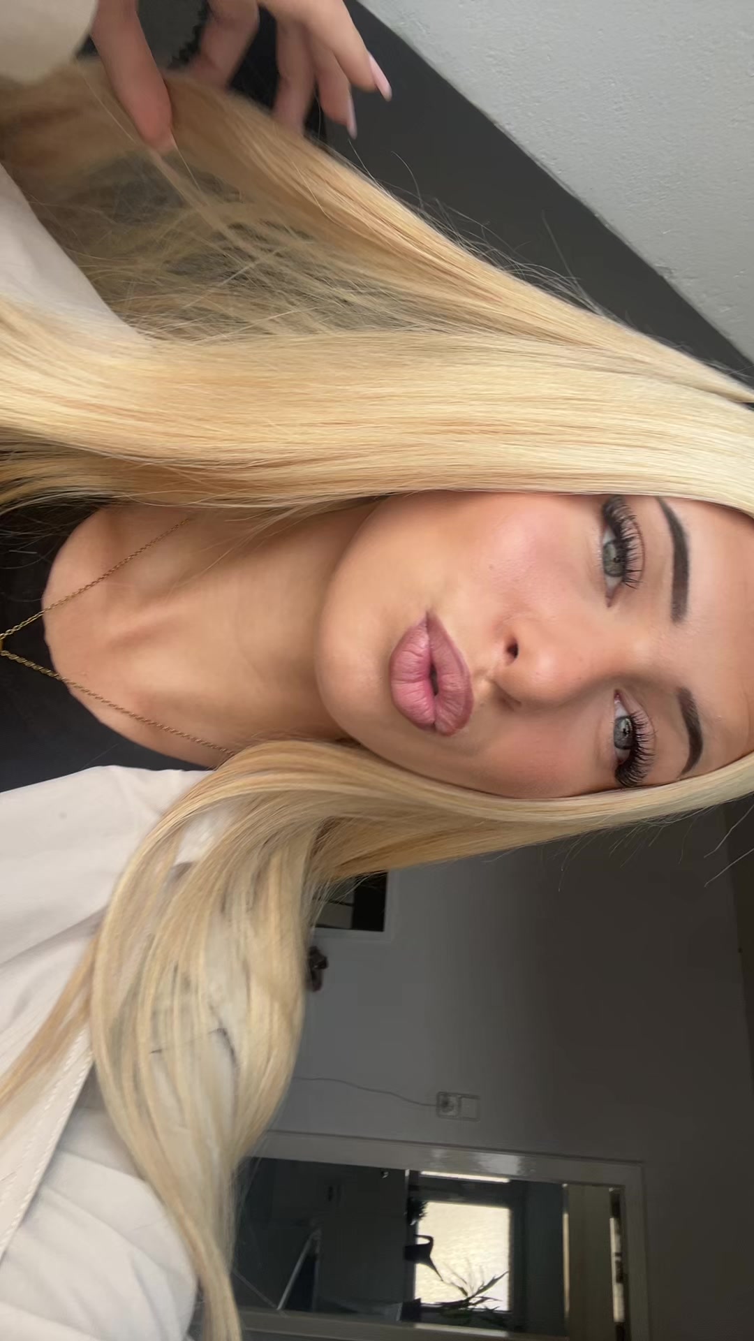 @𝐣𝐨𝐞𝐲𝐥𝐢𝐚