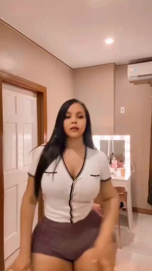 @Moureen🦋🌹