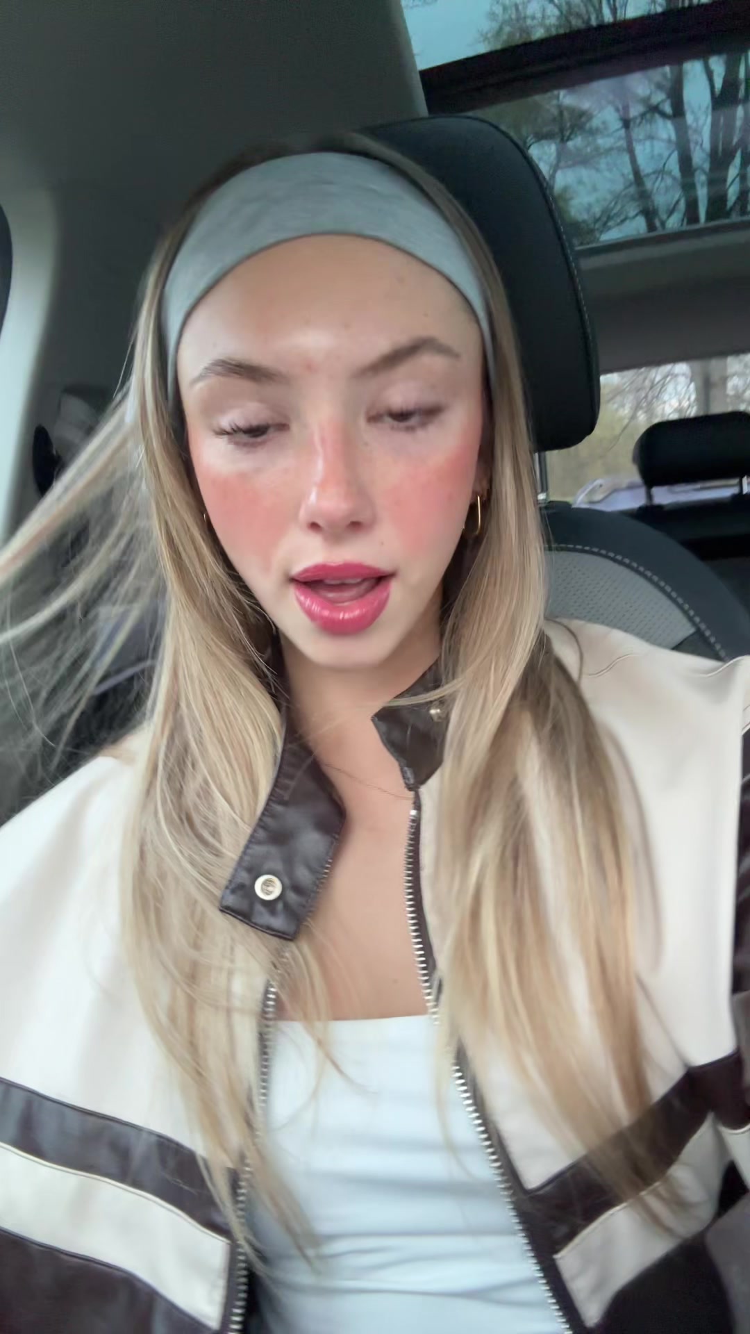 @Tay