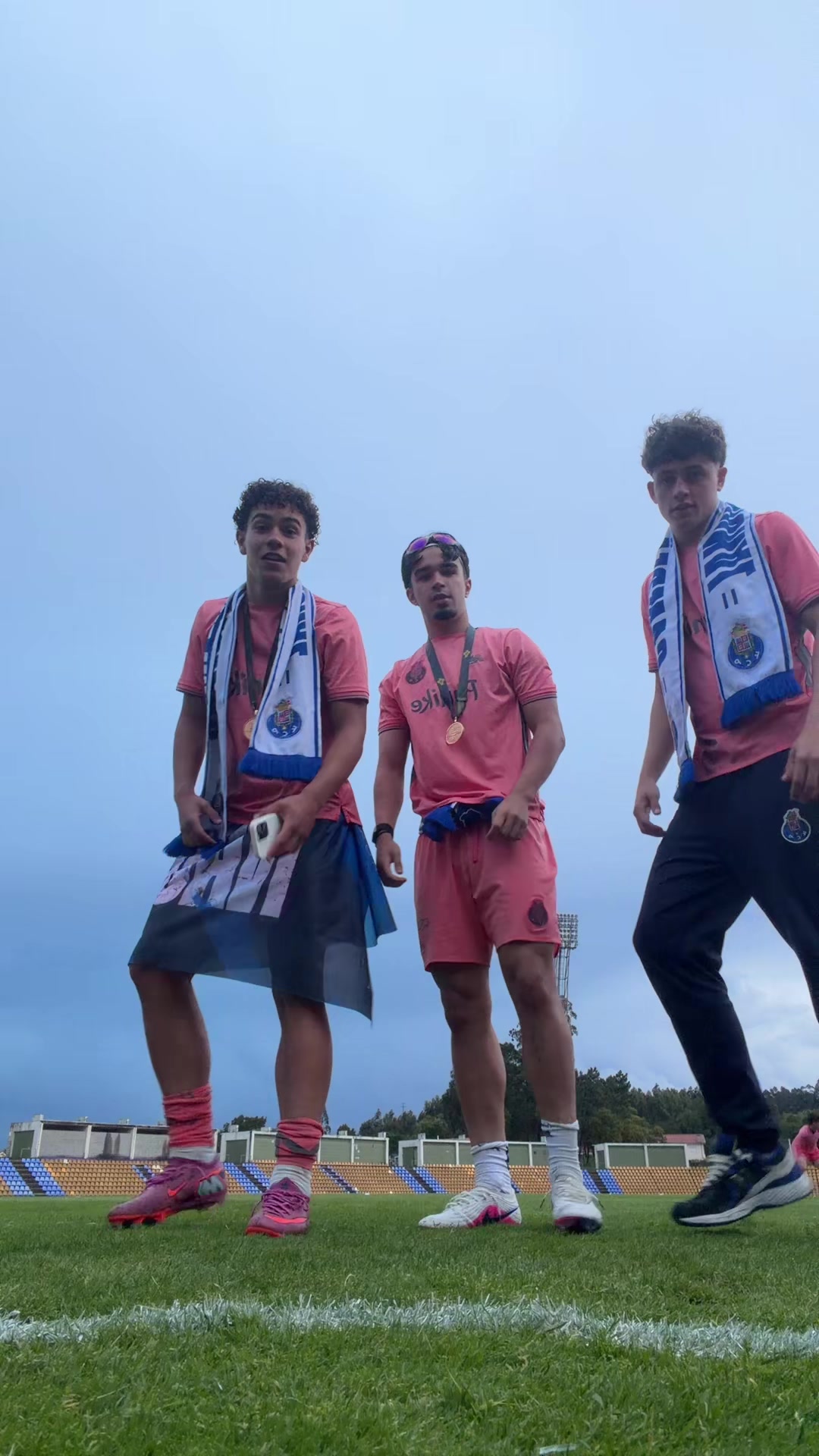 @midez🏄🏽♂️