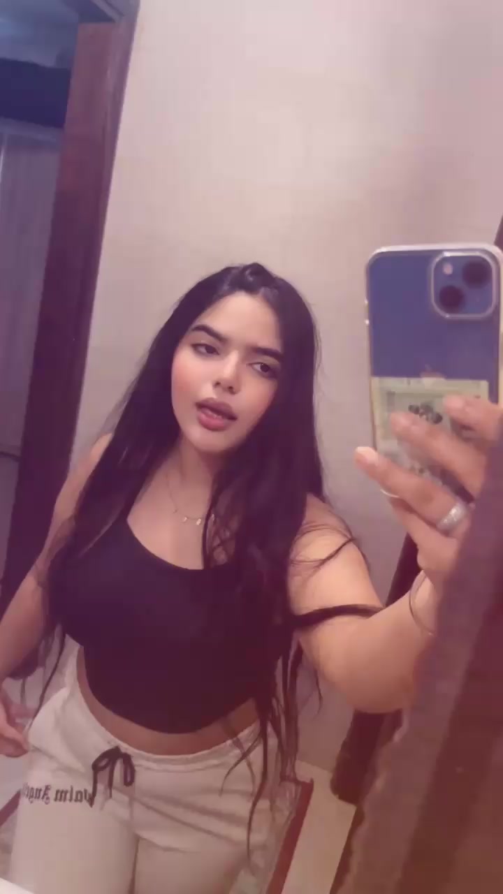 @Madiha🫦