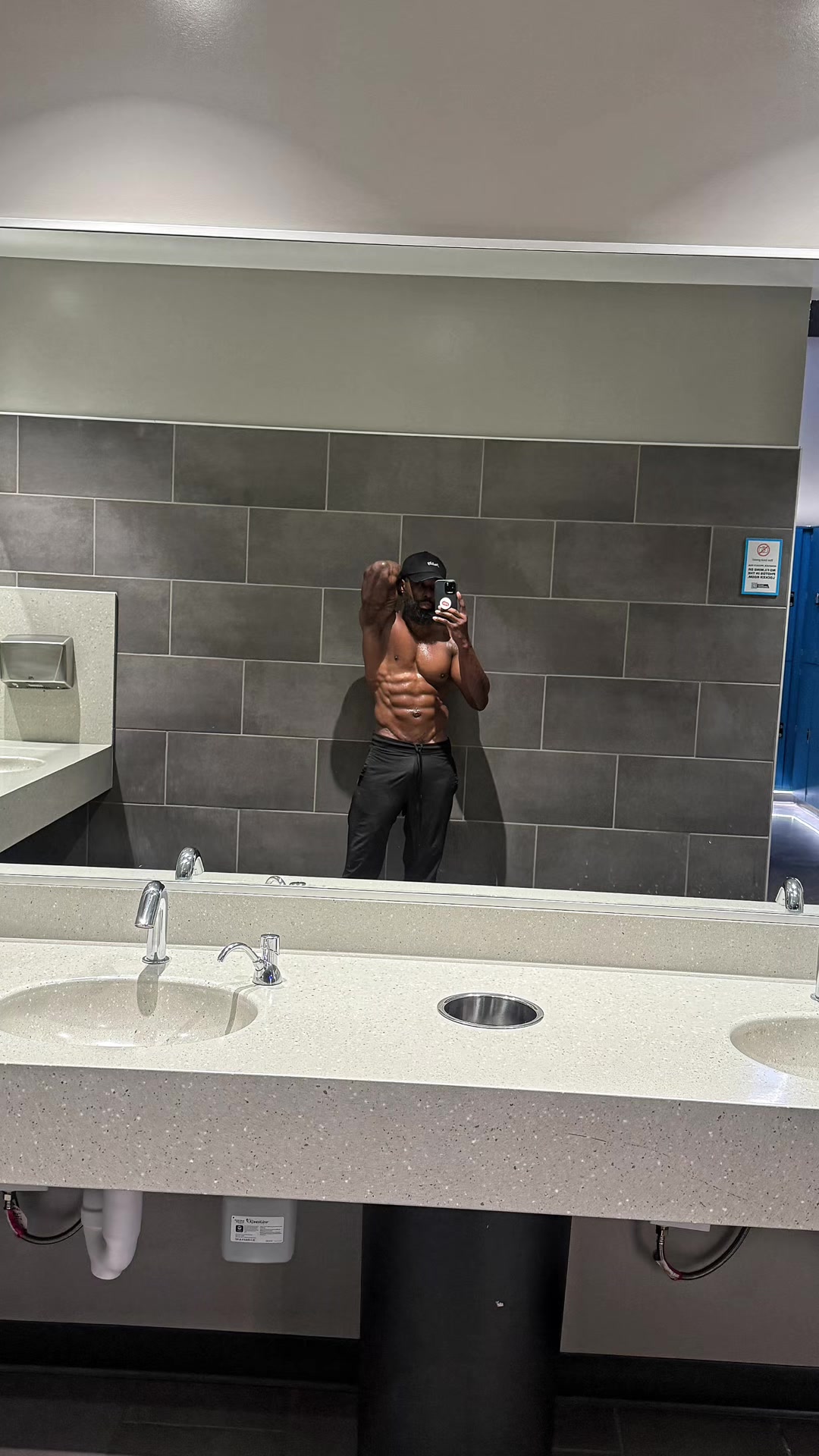 @firstname_leon