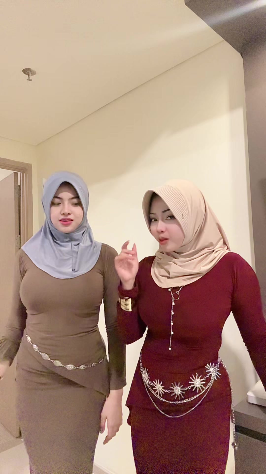 @Nadyavittt