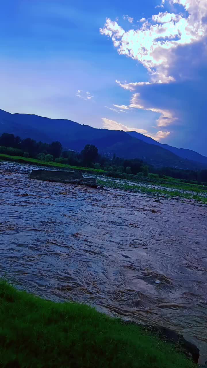 @تخت بھائ والا