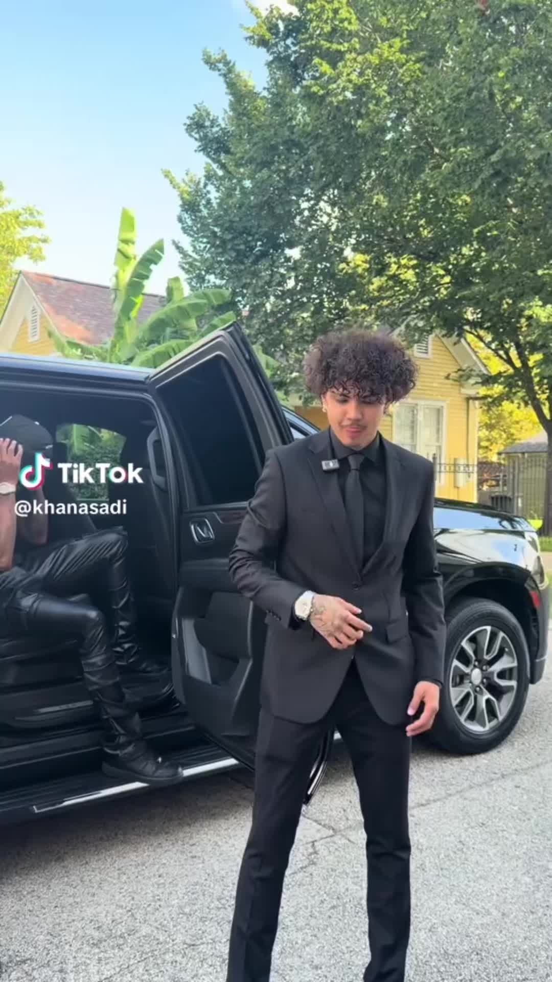 @Khan_Asadi_fan 🆚