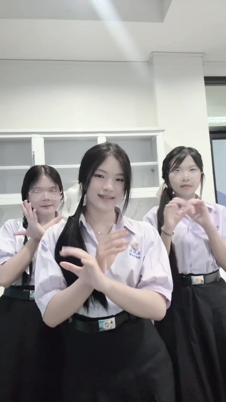 @ลงคลิปจนกว่าจะดัง