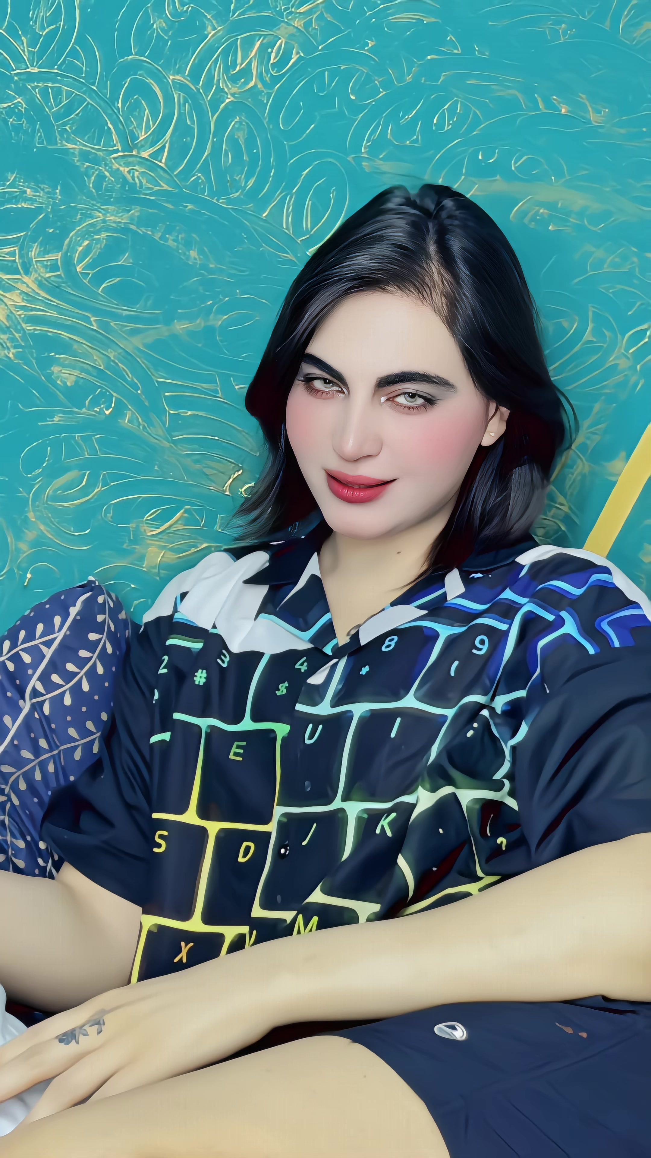 @🧿 شیزی خان 🧿