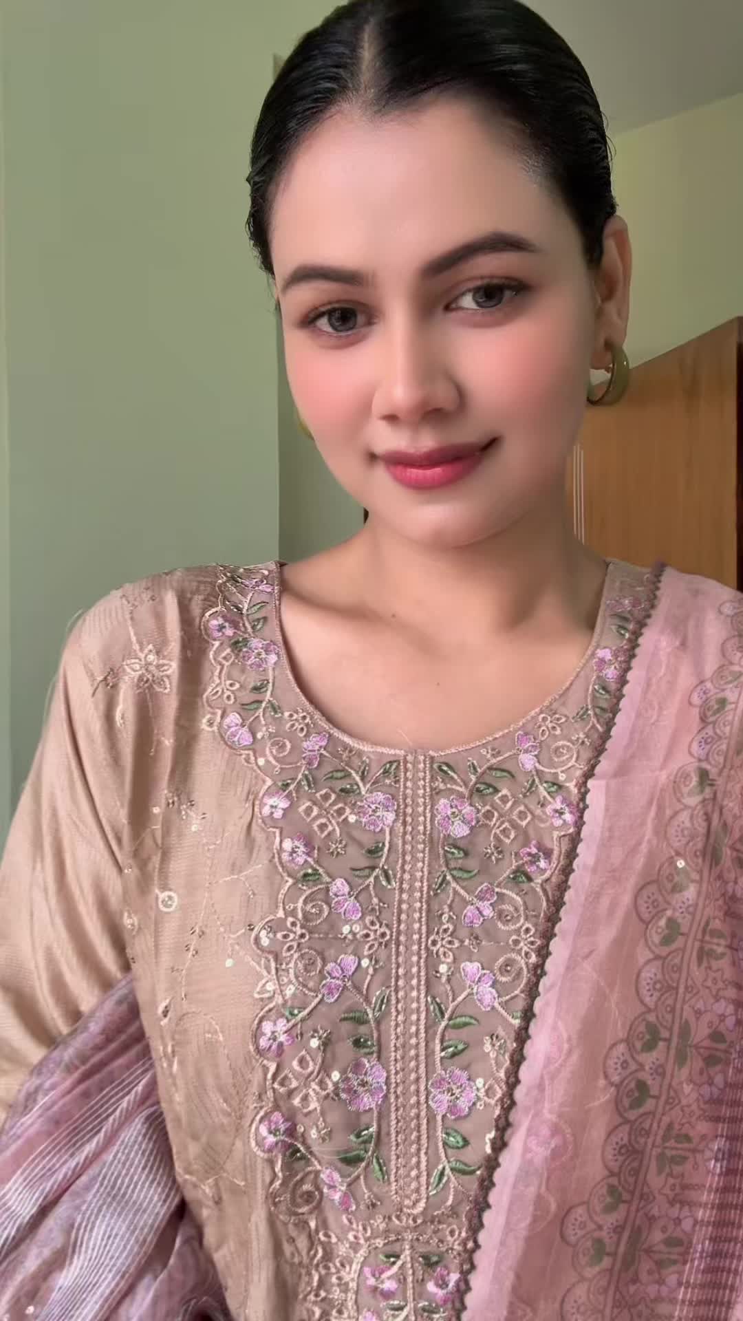 @tahi_smiling_girl