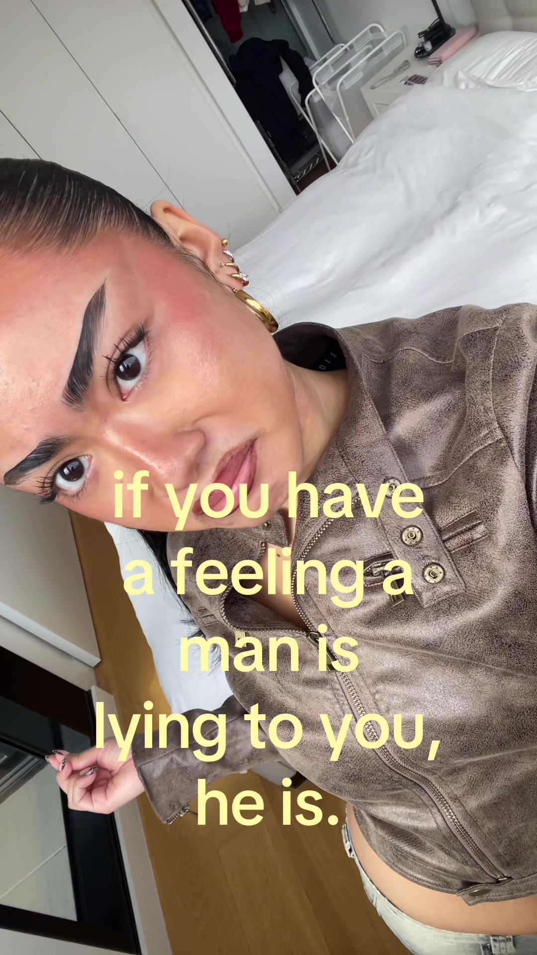 @TH💋NIA