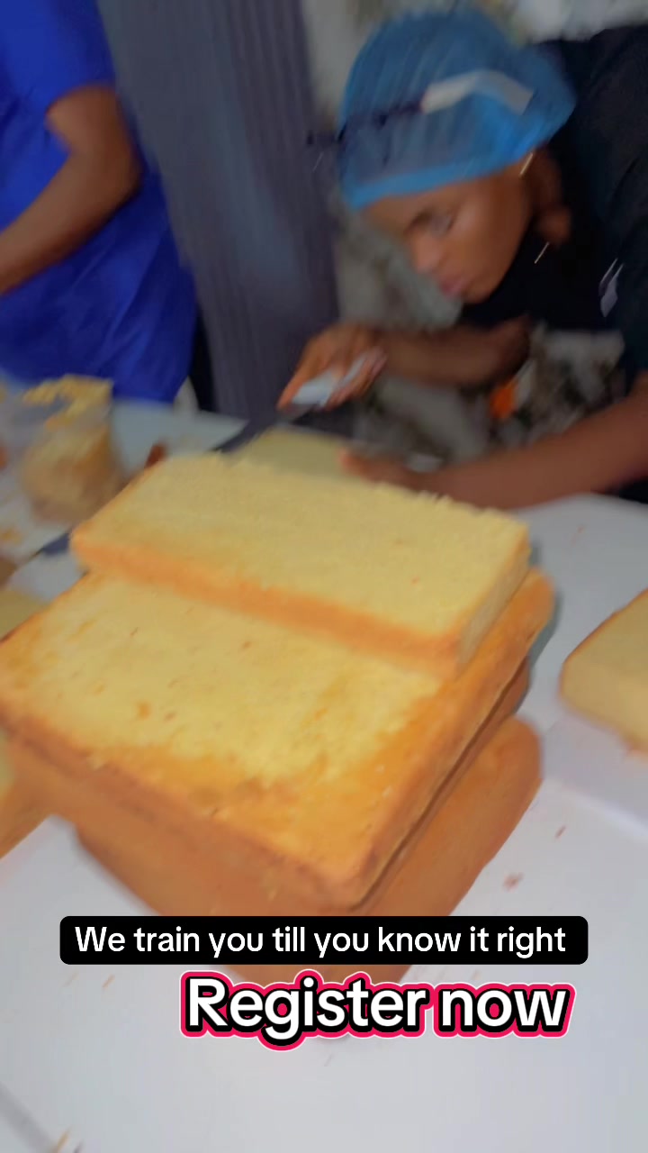 @THE CAKE LECTURER