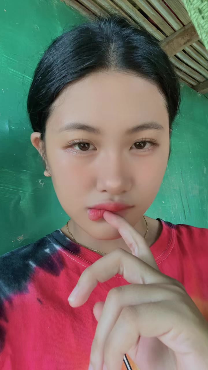 @Tinay🌷
