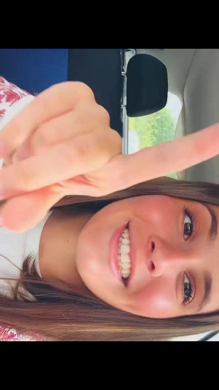 @camille_rochette