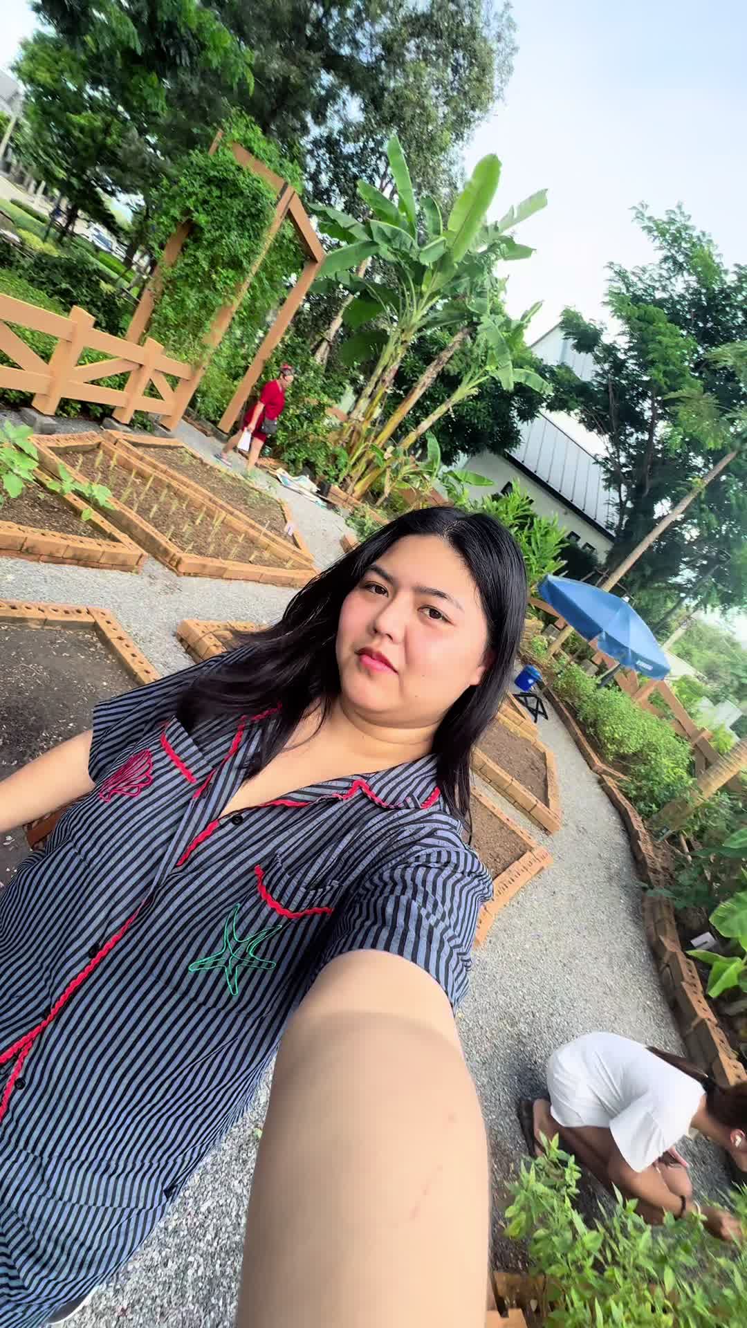 @ฉันชื่อเอลิซ🧿🥥🌴
