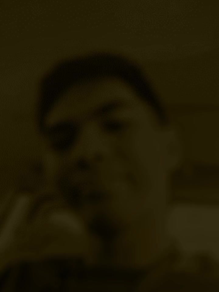 @トシ
