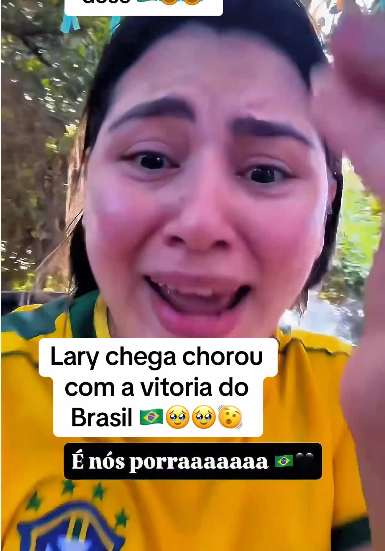 @laryiingrid01