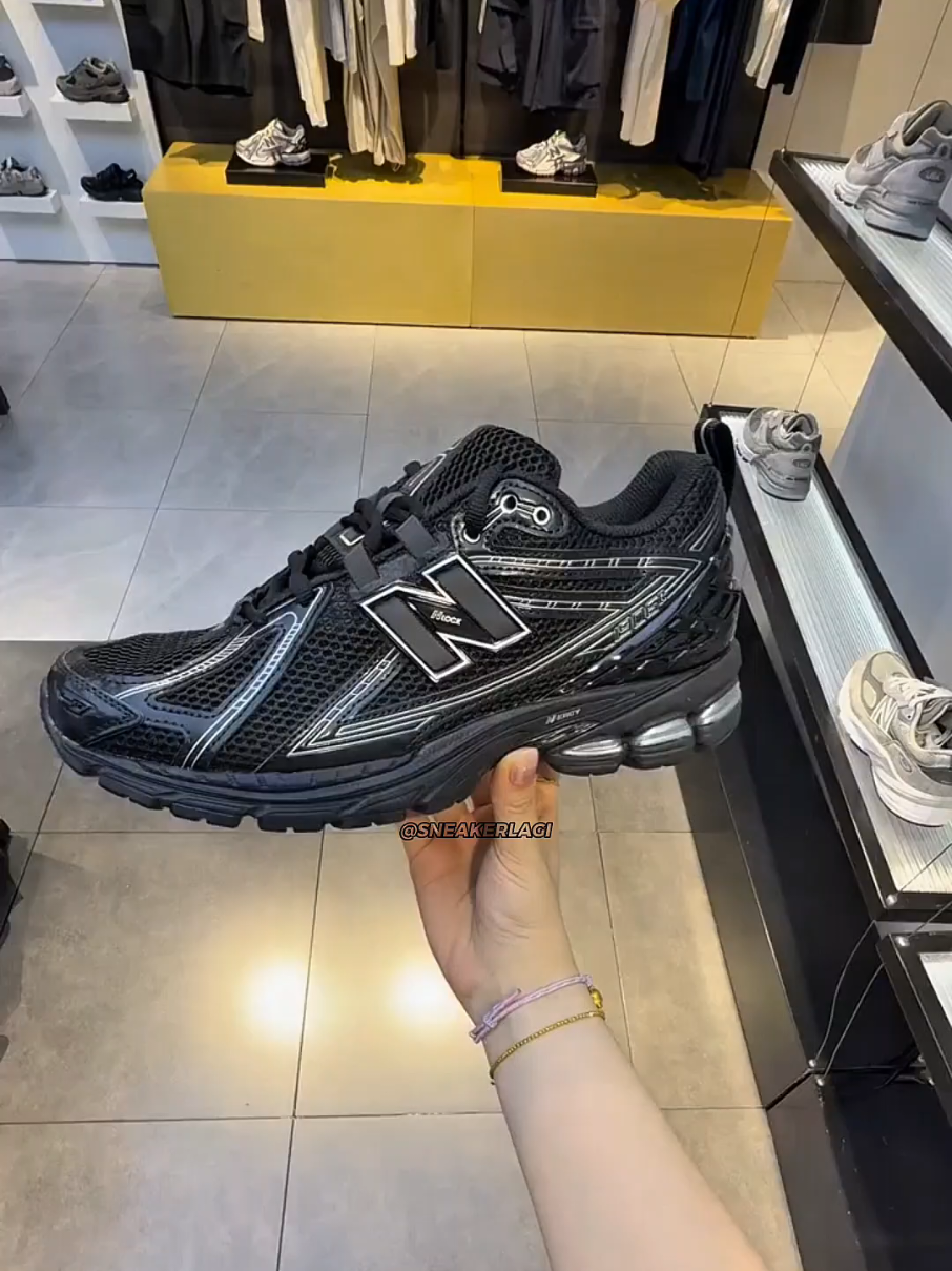 @𝙎𝙉𝙀𝘼𝙆𝙀𝙍𝙇𝘼𝙂𝙄