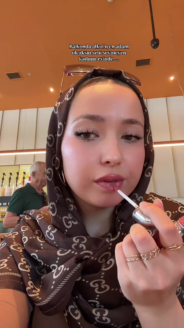 @𝒀 𝑬 𝑳 İ 𝒁 𝒛 ☆