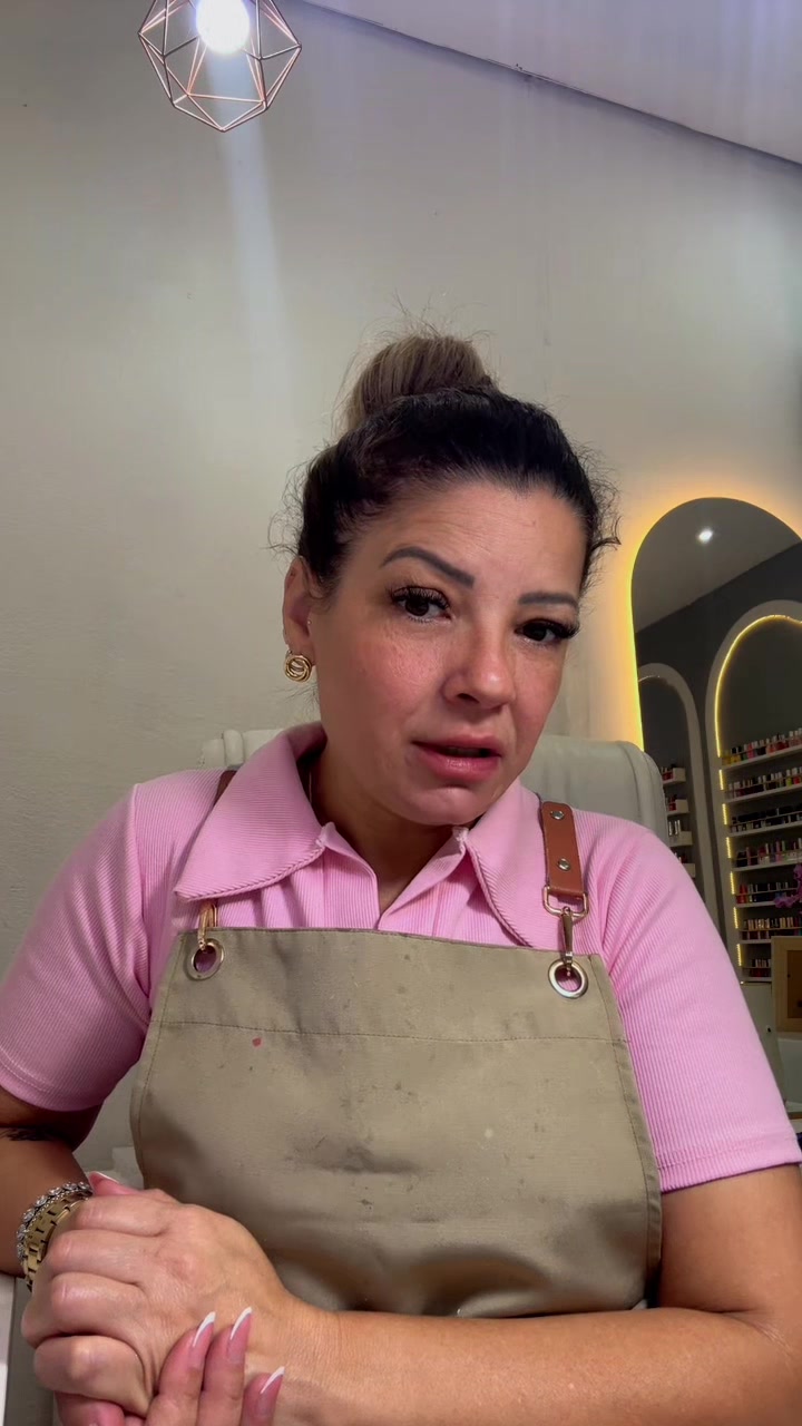 @Leninha AlvesArretada da unha