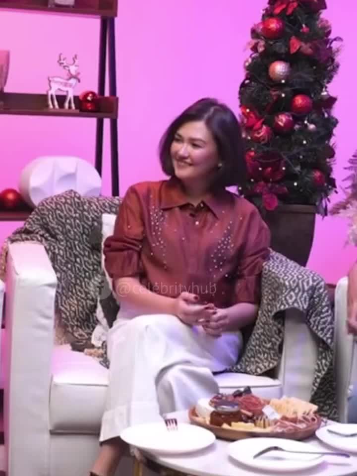 @Celebrity Hub