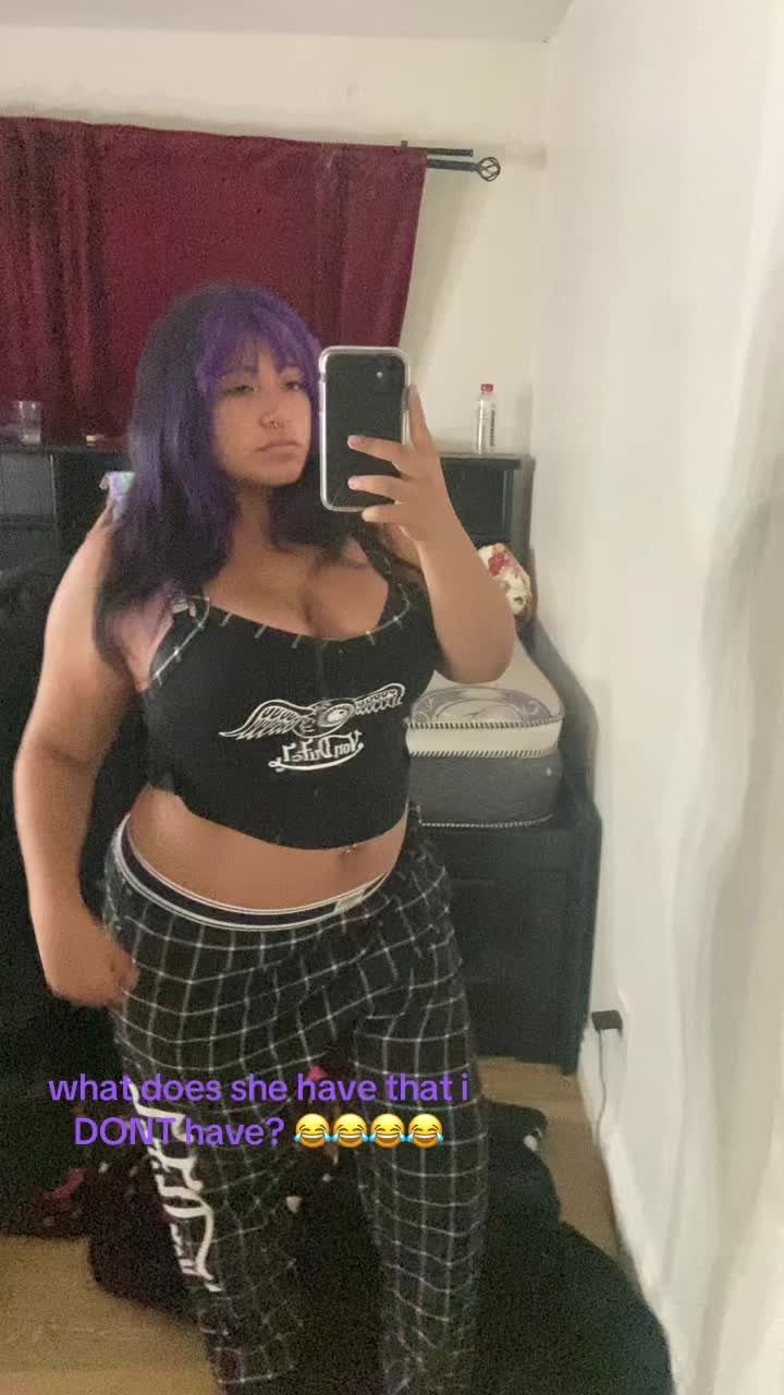 @𝕽𝖎𝖘𝖘𝖆👅