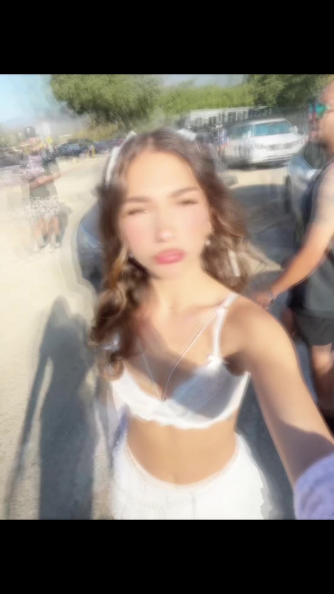 @nicole