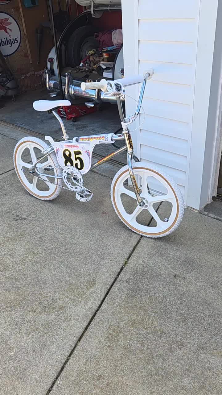 @The Bike Shop - 80s BMX