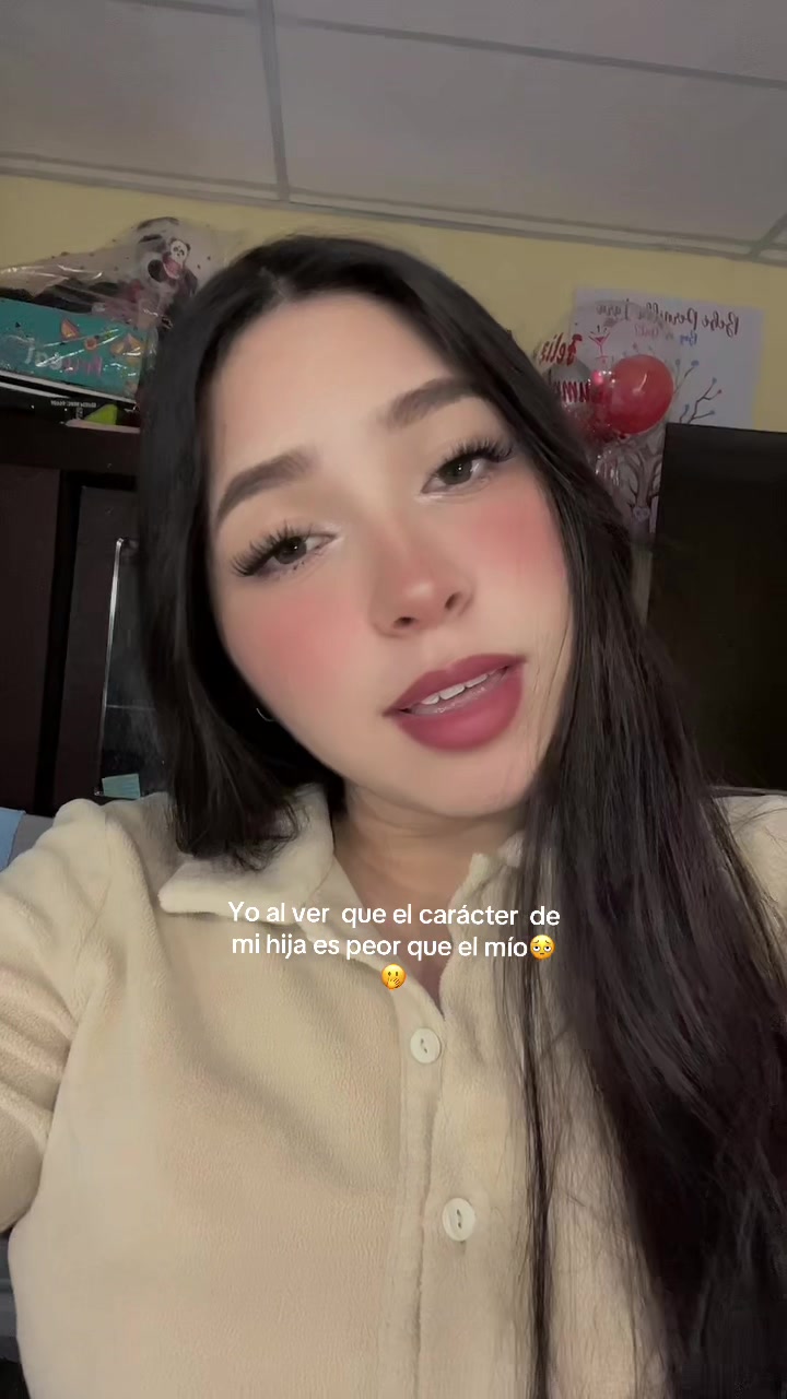 @Gabriela 🦋🤍🎄