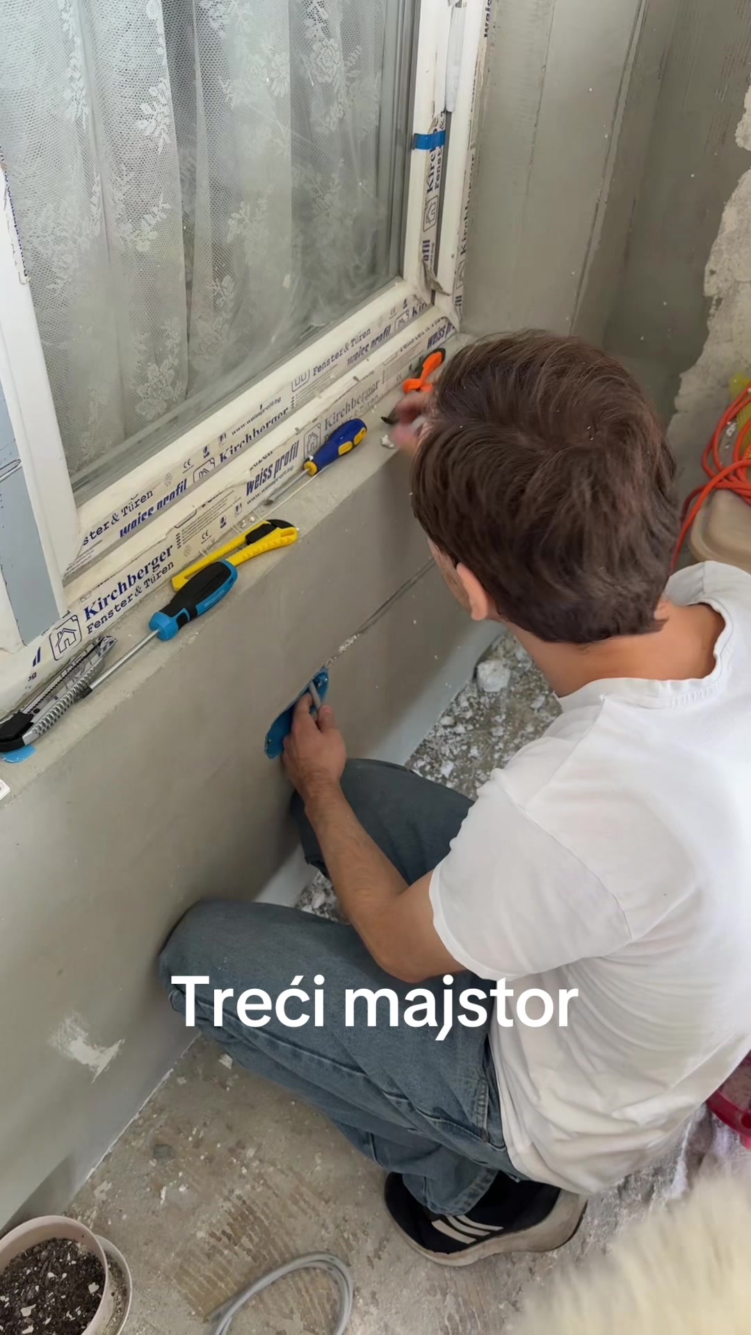 @Maksim Električar