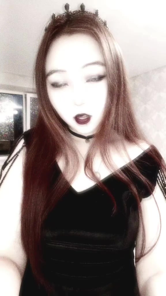 @твоя милая ЦзеЦзе🖤🩶🤍💜