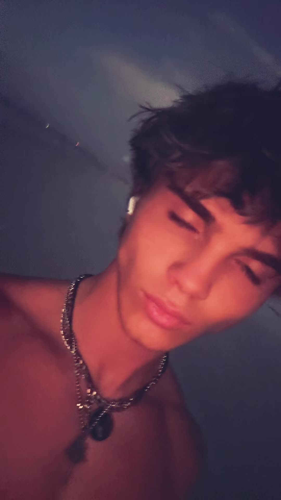 @Charlie🌙