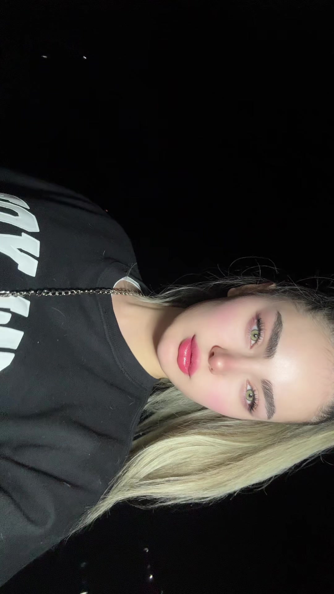 @Yasllina