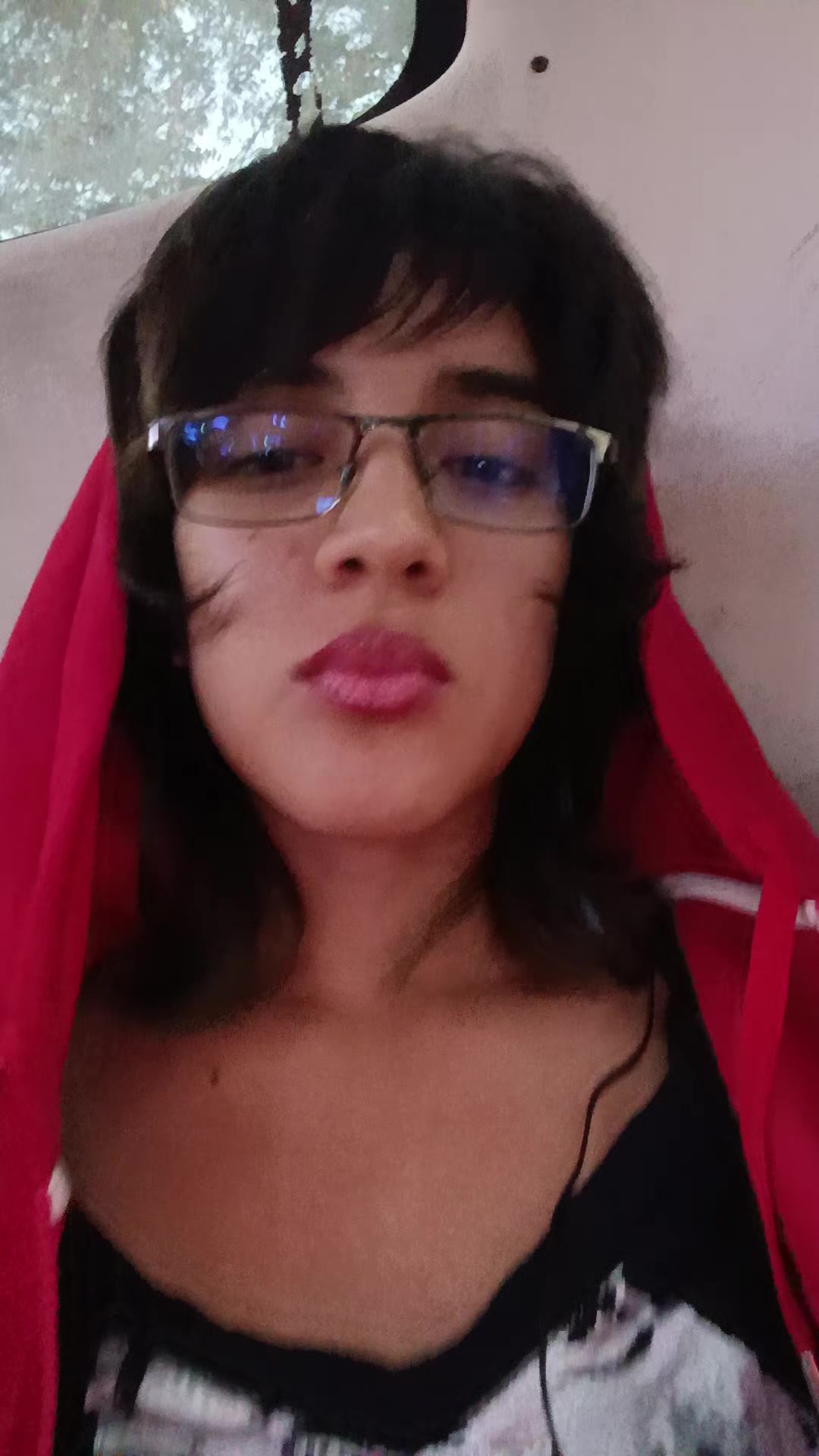 @:3