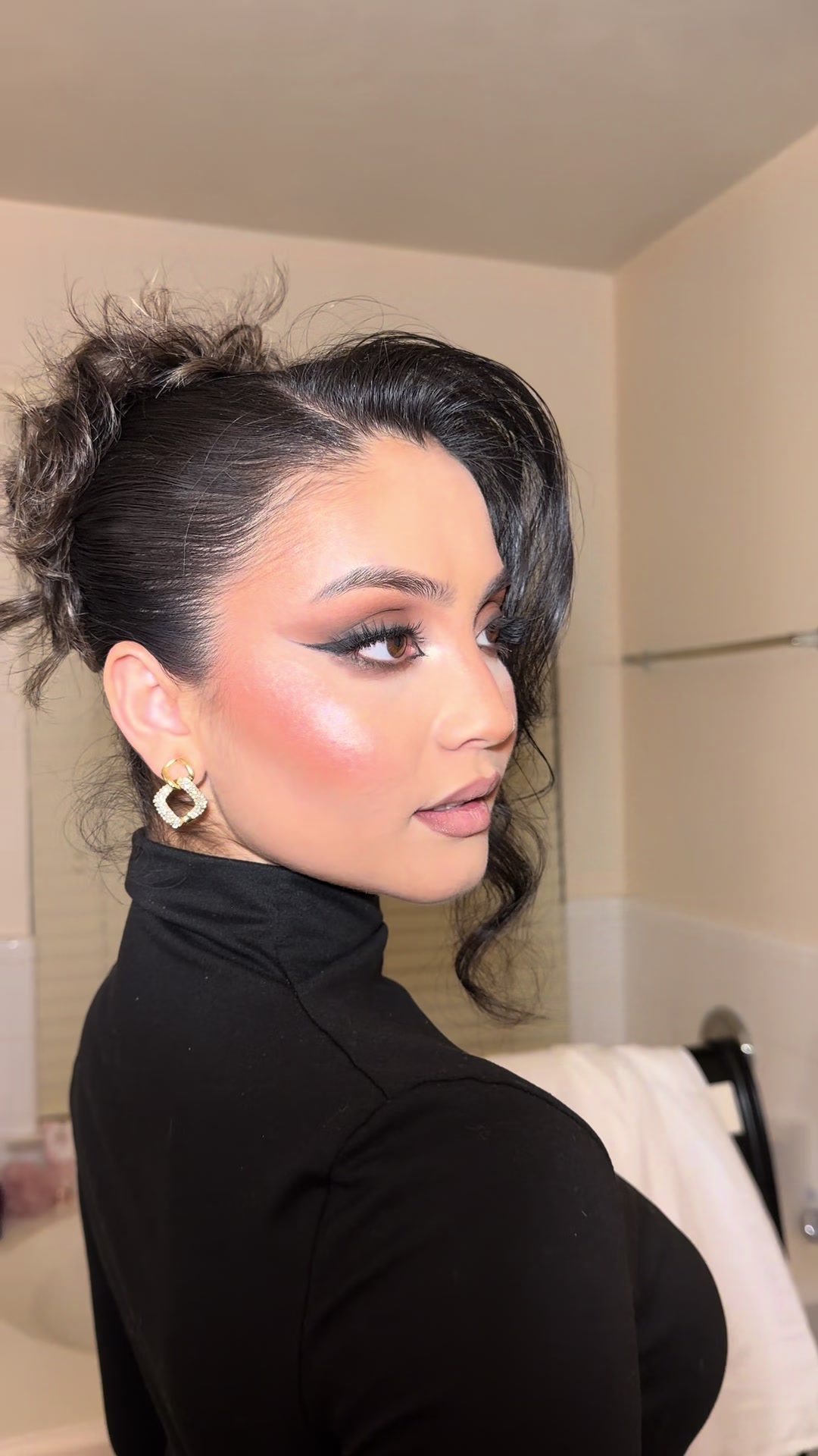 @Makeup by naz