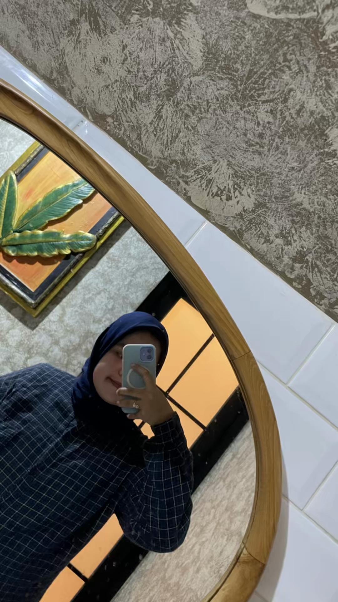 @meymey0695