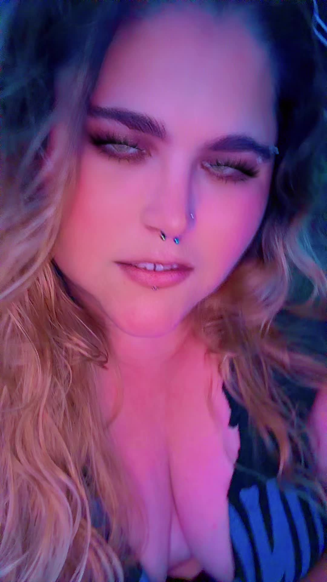 @Devil_angel_08