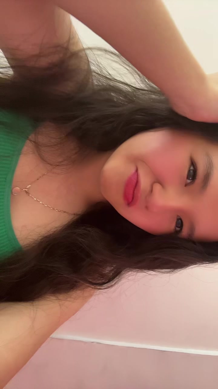 @Officially._bri